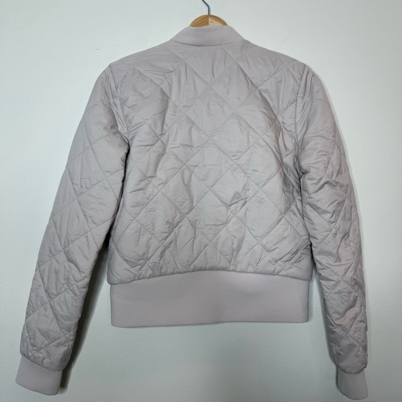 Lululemon Women’s Reversible Bomber Jacket in Pale Blush Pink size 4 - Picture 10 of 16